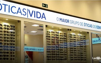 Painel de LED para óticas