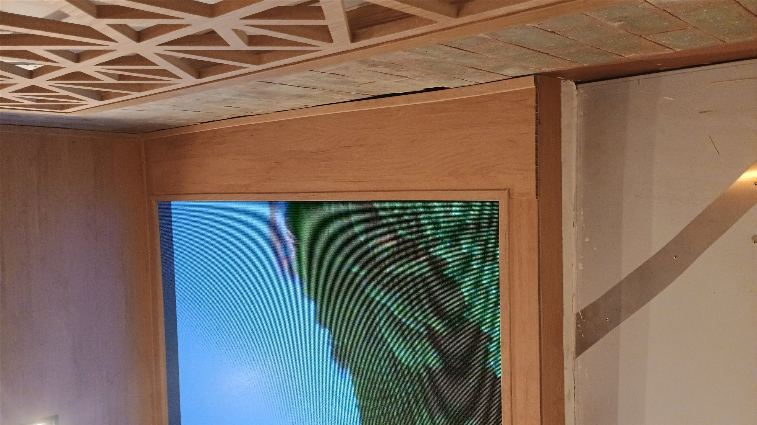 Painel de LED indoor para loja de varejo exibindo imagem de natureza em alta definicao