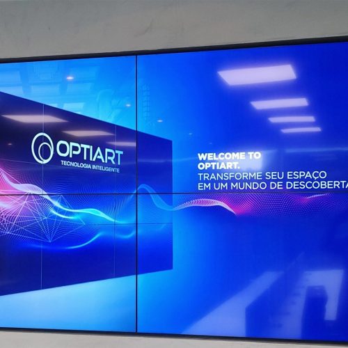 VideoWall 2x2 na Prudential São Paulo Invictus exibindo conteúdo em tela única