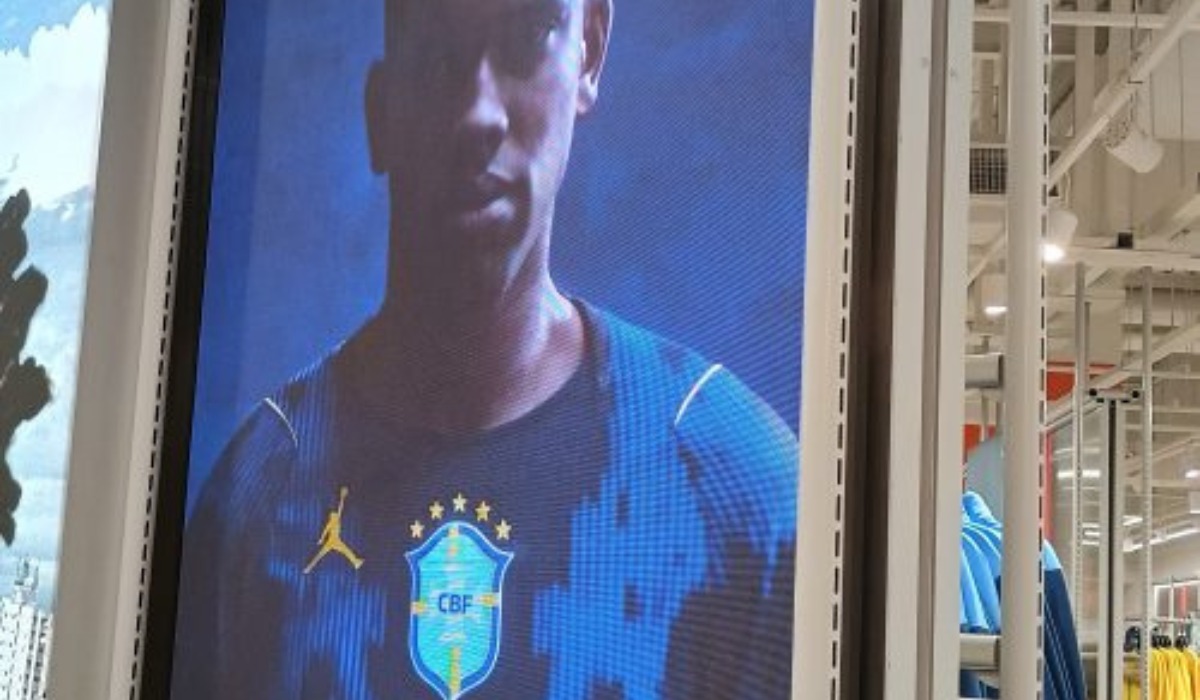 Impacto Visual para Promoções com Painel LED na Sua Loja