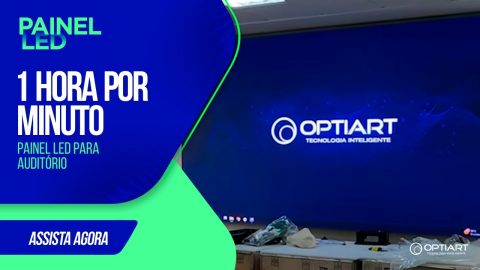 Painel de LED em auditório — instalação Optiart em timelapse