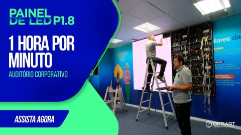 Painel de LED P1.8 em auditório — instalação Optiart em timelapse